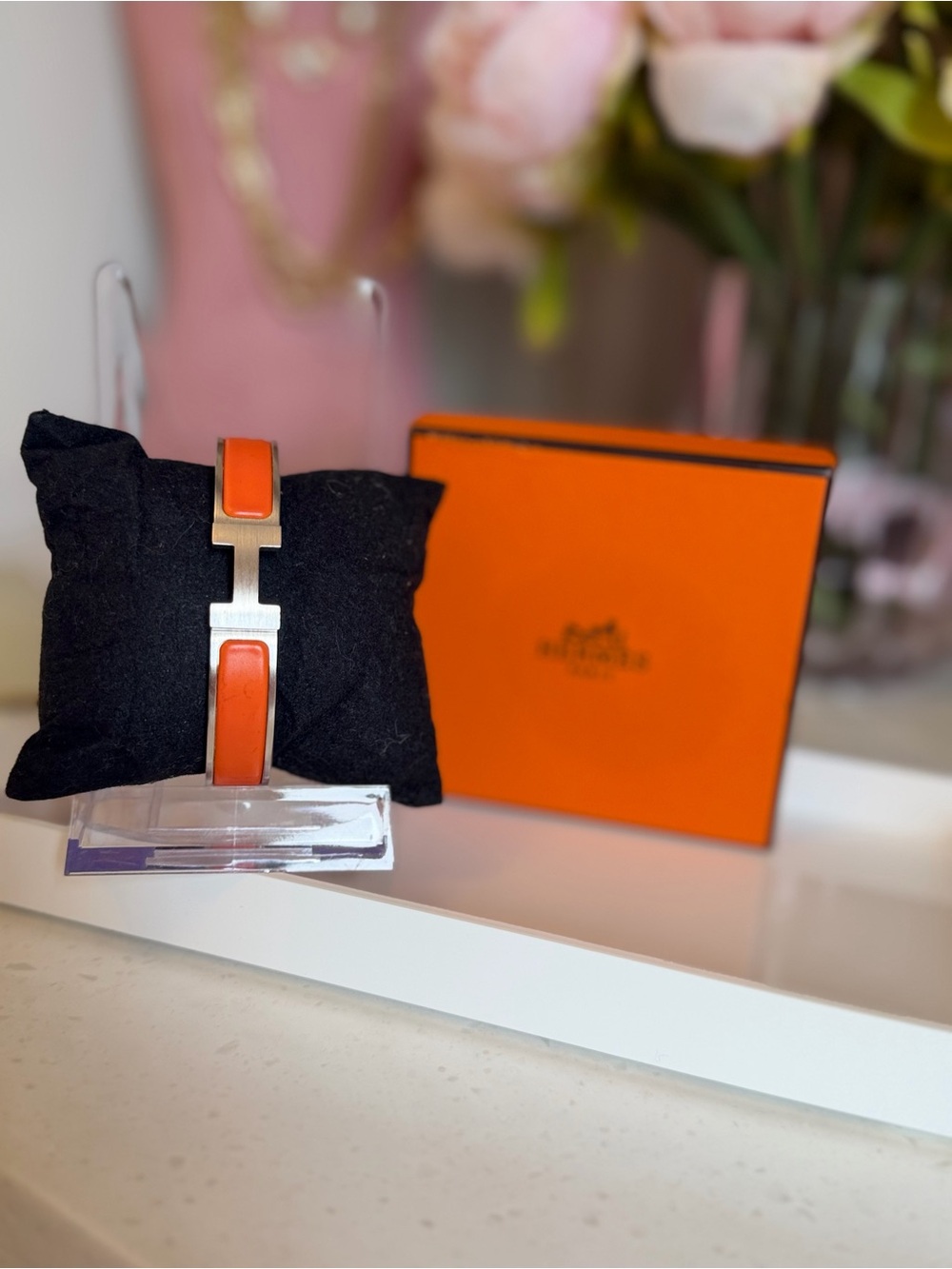 Hermes Paris Le Bracelet Clic Orange Enamel H Bracelet NIB w dusty COA